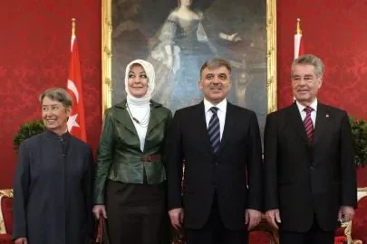 1515937_7_5457_le-president-turc-abdullah-gul-au-centre.jpg