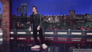 Jim-Carey-Dancing.gif