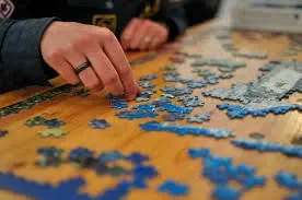 251384