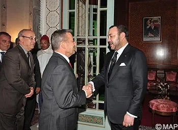 sm_le_roi_recoit_president_gvt_autonome_iles_canaries-m.jpg