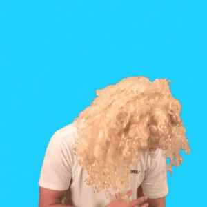 j4vjifFVoJQrEmg504.gif