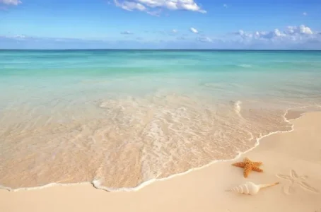 les-bienfaits-de-l-eau-de-mer-sur-la-peau-23971-720-0.jpg