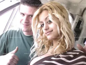 zahia-dehar-sans-maquillage-L-1.png