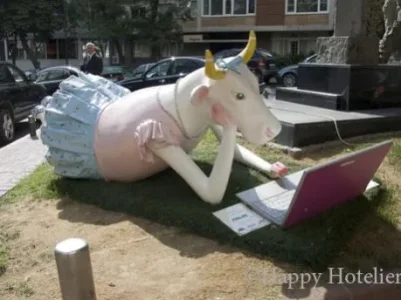 istanbul-asus-laptop-cow.jpg