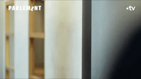 IgvxFeZzZodNMsYDXI.gif