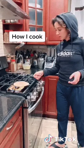 idkMBLD81u8e4p9fY9.gif