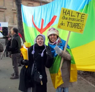 manif_azawad_paris-halte-massacre-touareg.jpg