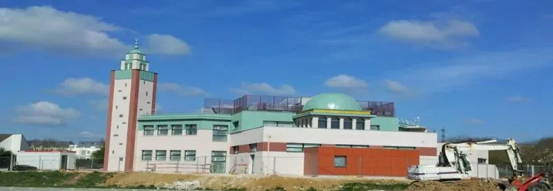 slide03.jpg