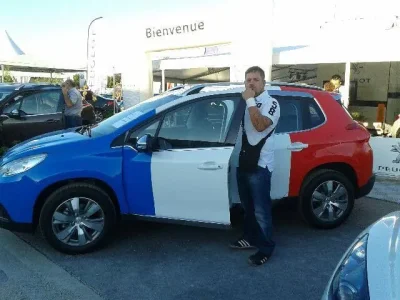 Une voiture aux couleurs de la France !.jpeg
