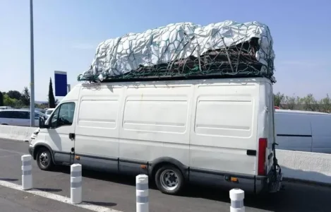 768x492_fourgon-intercepte-proximite-sete-surcharge-9-tonnes.jpg