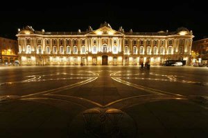 The_Capitole_de_Toulouse.jpg