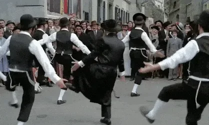 AjarTautCuttlefish-size_restricted.gif