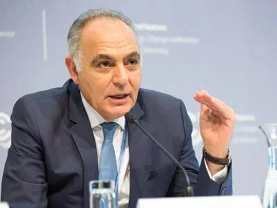 800px-Salaheddine_Mezouar_2016.jpg