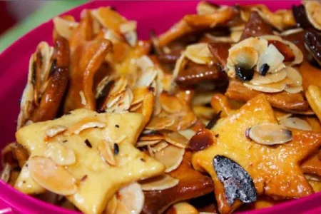 sablés au fromage et amandes effilées.jpg