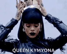 rihanna-crown.gif