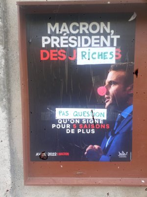 Macron affiche détournée.jpg