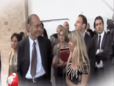 1644402762448.gif