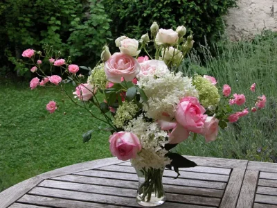 bouquet-fleurs-hortensia-roses.jpg