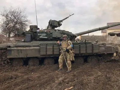Ukranian T-64BV that was previously captured and used by DPR separatist forces and now re-capt...jpg