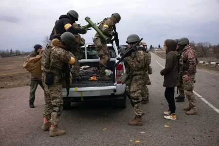 with AK-74 rifles, RPG-7 + PG-7VL rocket,RPV-16 thermobaric launchers, BMP-1 IFV and The M240B...jpg
