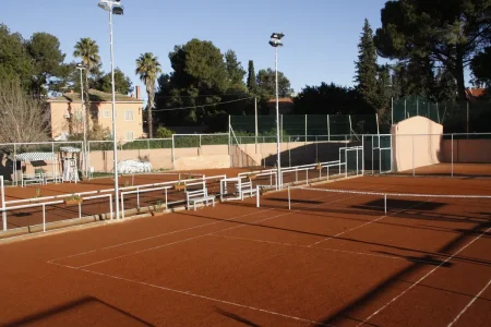 Club-de-tennis-by-Safaâ.jpg