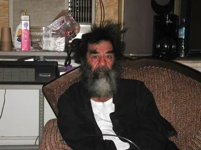 760481_iraq-us-saddam.jpg