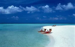 maldives_2132102b.jpg