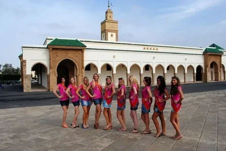 des-finalistes-du-concours-miss-belgique-2013-posent-pres-du_887865.jpg