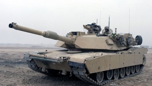 800px-M1A1_Abrams_Tank_in_Camp_Fallujah_retouched.jpg