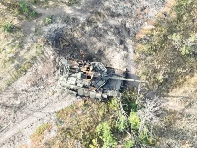 F7kmpzlWkAAbRNP.jpg