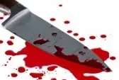 9954343-eclaboussures-de-sang-rouge-avec-couteau.jpg