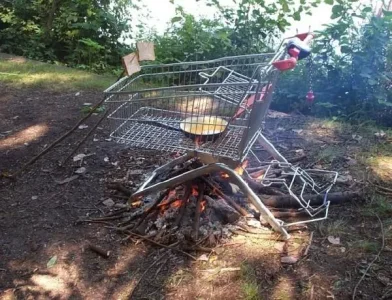 barbecue-caddie-de-super-marche.jpg