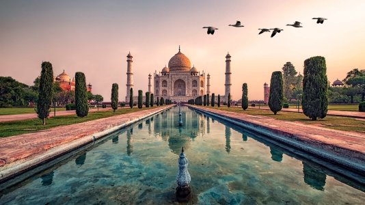 Indien__Agra__Taj_Mahal.jpg
