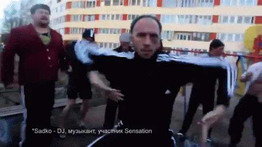 rqZxQy.gif