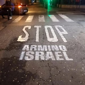 Stop arming Israêl.jpg