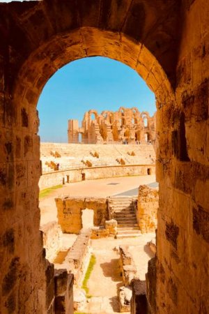 el-jem-amphitheater-in-mahdia-tunisia.jpg