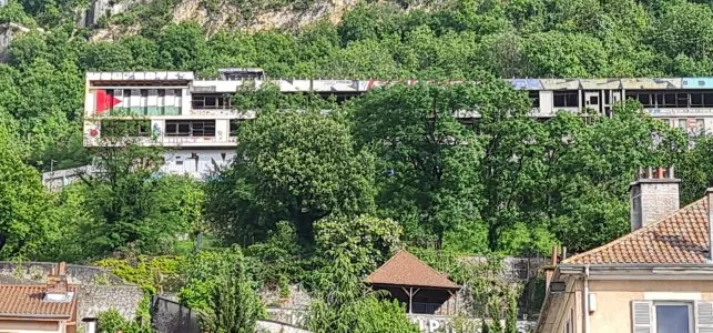 ANCIEN BÂTIMENT DE GÉOGRAPHIE ALPINE.jpg