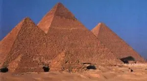 pyramide1.JPG