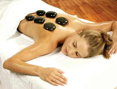 STONE_MASSAGE.235131934_std.jpg