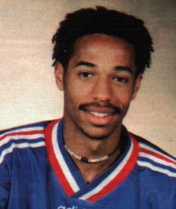 thierry_henry_moustache[1].jpg