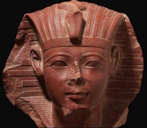 Amenhotep II Statue Head.jpg