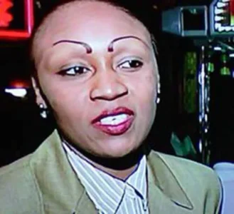 sourcils-ridicules-35-570x521.jpg