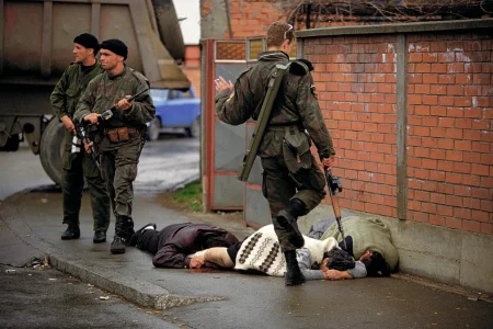 Les Tigres d'Arkan, Ron Haviv.jpg