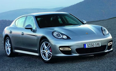 Porsche_Panamera_001.jpg