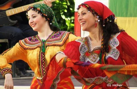 Issis n l'Kahina.jpg