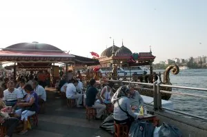 Fish boat Eminonu.jpg