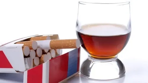 alcool-cigarette.jpg alcool-cigarette.jpg