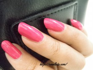 Vivid-pink-nails-with-Maxfactor-Nailfinity-nail-paint-NOTD-6.jpg