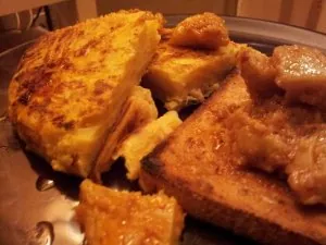 plat Tortilla et toast artichaut.jpg