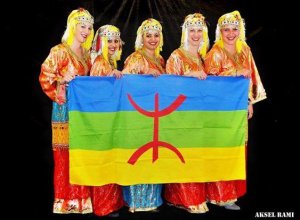 Femmes Kabyles dans le monde.jpg